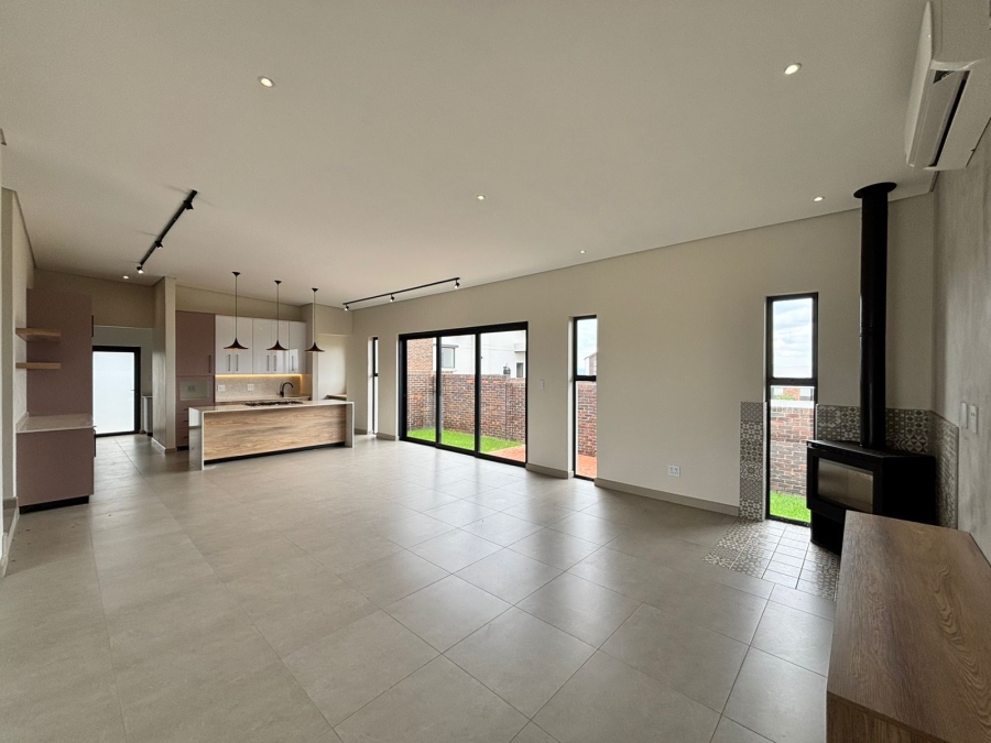 To Let 3 Bedroom Property for Rent in Helderzicht Eco Estate North West